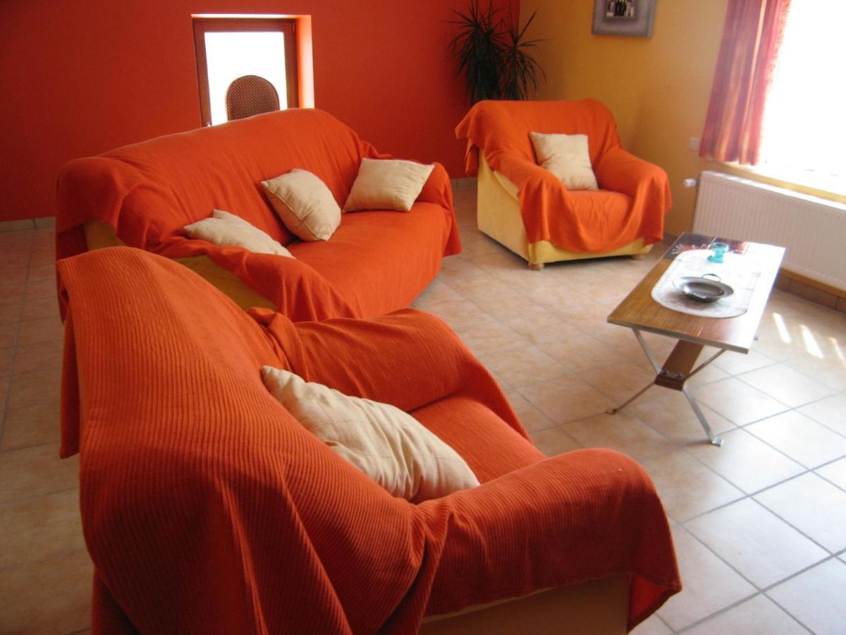 Quaint Apartment In Ondenval With Terrace Waimes Ruang foto